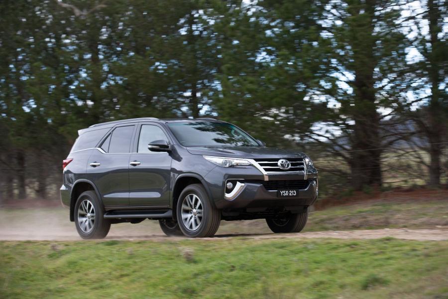  Toyota Fortuner Crusade (AN160) 2015 года  (AU) (фото 5 из 37)